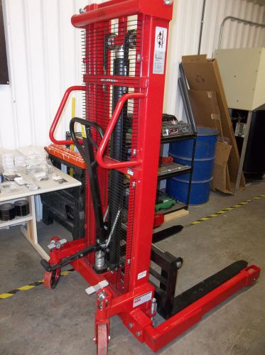 Dayton hydraulic fork lift - 4vme9 - capacity 2000lb - 118&#034; lift height for sale