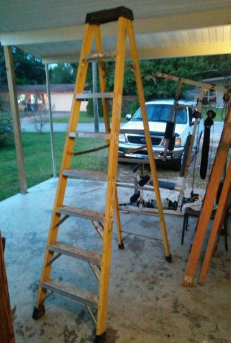 Greenbull 8&#039; fiberglass step ladder 300# capacity
