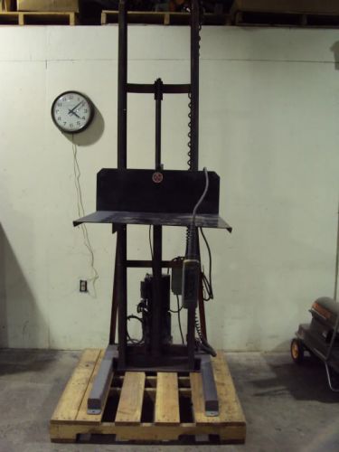 Lee engineering co hydraulic lift capacity 1000 lbs for sale
