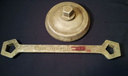 Vtg rare fire hydrant  nyc  fire dept wrench/sprinkler acme  fdry co inc fdy for sale