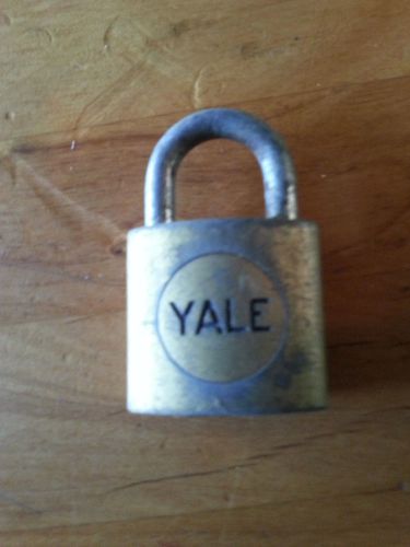VINTAGE YALE PADLOCK MADE IN THE USA