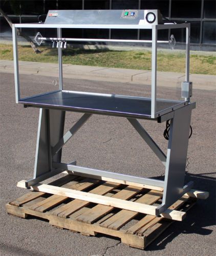 Iso tech design caw4h 4’ feet clean air workstation for sale