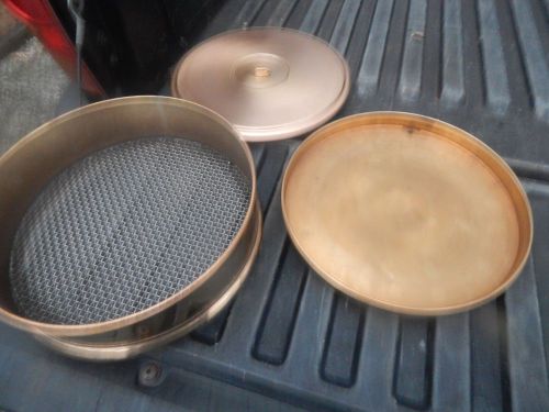 &#034;Dual Mfg&#034;  # 4 Bronze Sieve  12&#034; with Cover and Pan