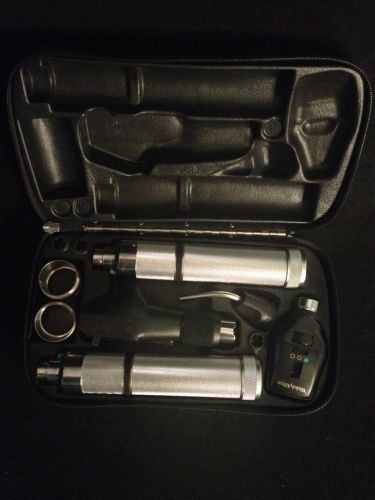 Welch allyn streak retinoscope ophthalmoscope diagnostic set 18335-c w/2 handles for sale
