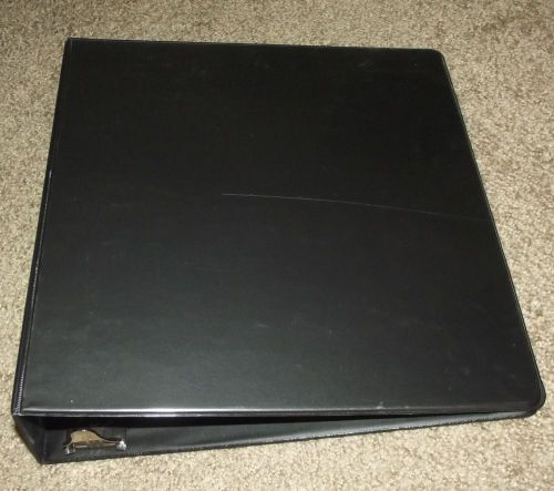 2.5 Inch Avery 3-Ring Binder - Excellent Condition
