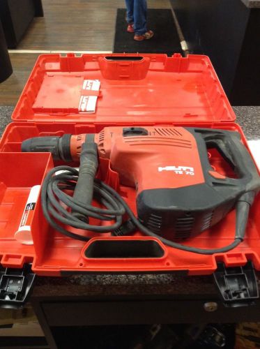 Hilti  Rotary Hammer Drill with Case - TE 70 Bits