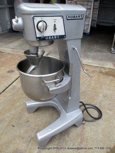 Hobart 30 qt dough mixer  with 1 bowl, 1 attachment, 30qt d300 for sale