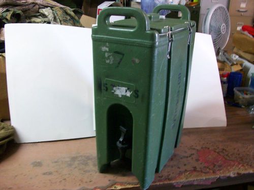 USED Cambro 500LCD 4.75 Gallon Camtainer Beverage Server Army Green