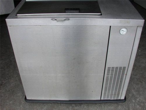Commercial ap wyott model fb-20m stainless steel refrigerator freezer w/ casters for sale