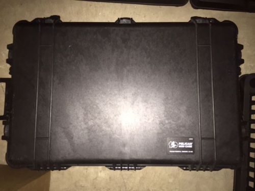 Pelican 1650 large travel case for sale