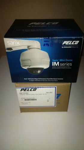 Pelco ims0dn10-1e sarix 0.5mp ip outdoor day/night mini-dome camera w/mount ring for sale