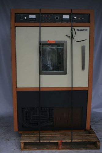 Brunswick Scientific G-27 PsycroTherm Controlled Environment Incubator Shaker