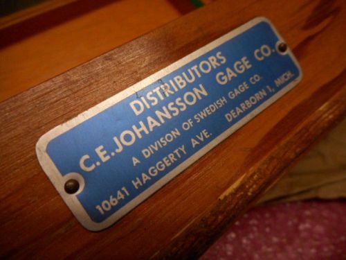 C.E. Johansson GAGE FOR MINIKATOR  WOODEN tool box  3 1/4&#034; Tall 19 3/8&#034; Length
