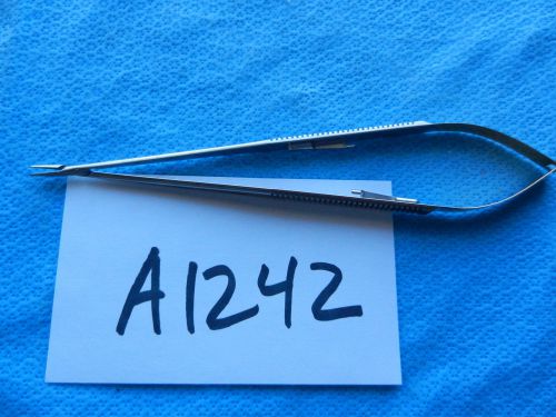 Aesculap Surgical Durogrip Vascular Needle Holder With Catch 220mm FM543R