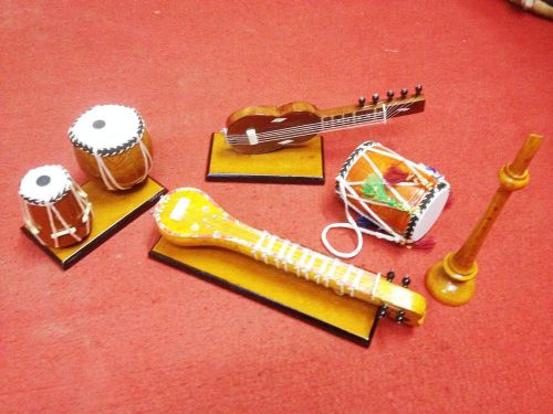 MINIATURE INDIAN MUSICAL INSTRUMENTS SET HAND MADE
