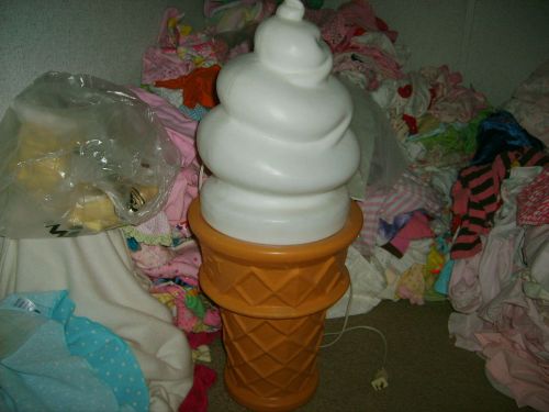 VINTAGE HUGE 28&#034; VANILLA ICE CREAM CONE BLOWMOLD DISPLAY LIGHT LITE LAMP