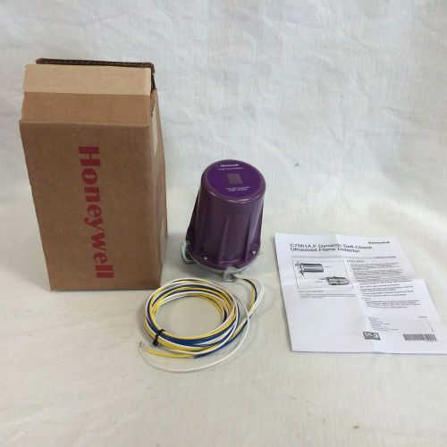 New honeywell c7061 purple peeper dynamic selfcheck uv flame detector c7061a1012 for sale