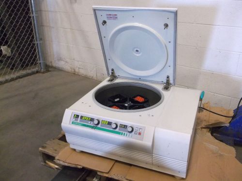 Kendro Sorvall Legend RT Centrifuge with Rotor    1608025