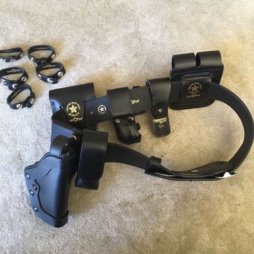 New law pro black leather duty belt rig gear - handcuffs and extra belt snaps for sale