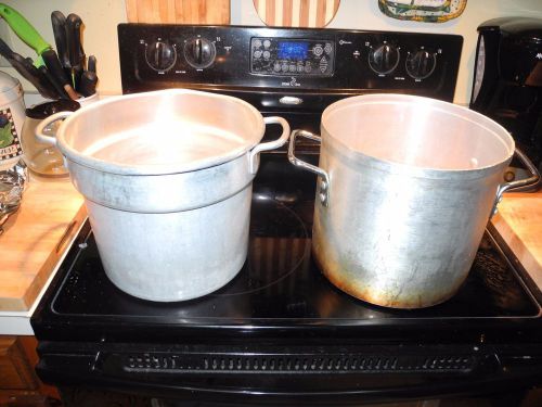 PAIR of VINTAGE WEAR-EVER and EAGLE WARE 12 QUART POTS