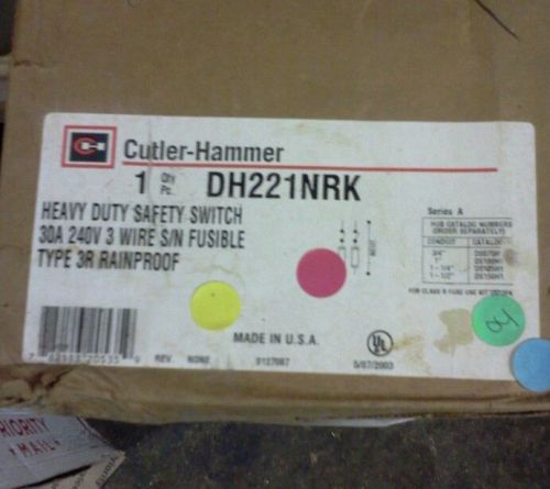 CUTLER-HAMMER DH221NRK HEAVY DUTY SAFETY SWITCH 30A 240V 3 WIRE S/N FUSIBLE.