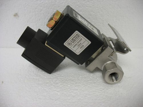 Burkert Solenoid Valve 0255 A  5/32 EF SS 1/4&#034; NPT 24 VDC 58psi Max 457972 New