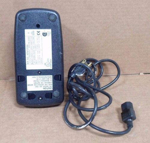 Motorola Battery charger NTN7209A AA16740 with 120vac power cord