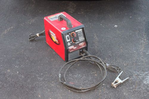 Lincoln Electric Weld Pak - 3200 HD - Mig/Flux- Cored Wire Feed Welder