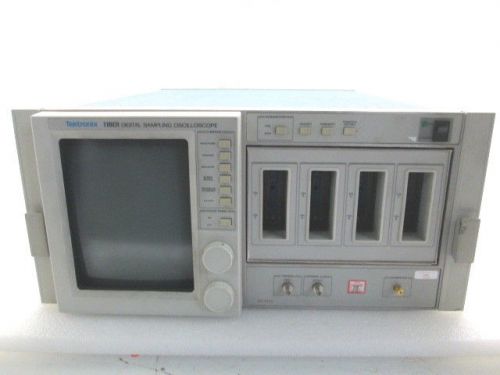 Tektronix 11801 Digital Sampling Oscilloscope - For Parts or repair