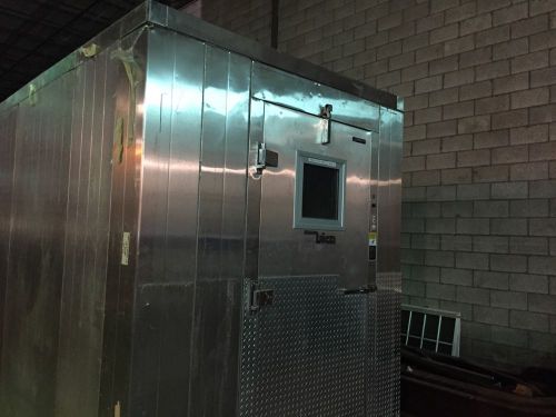 Used commercial walk in cooler - with refrigeration &amp; blower - unit is ready! for sale