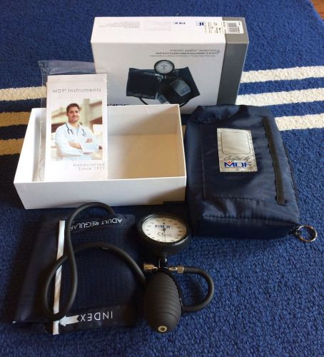 Nib $75 medic palm aneroid sphygmomanometer adult regular for sale