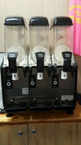 3 compartment daiquiri machine