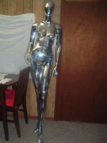 METALLIC SILVER FULL BODY EGG HEAD MANNEQUIN LADY