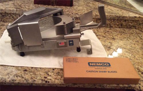 COMMERCIAL NEMCO EASY TOMATO SLICER 55600 W/ EXTRA NEW BLADE &amp; TABLE STOP