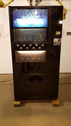Dixie Narco 501E 9 Selection Beverage Vending Machine