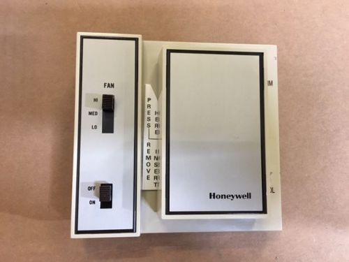 HONEYWELL T4039M1004 Thermostat