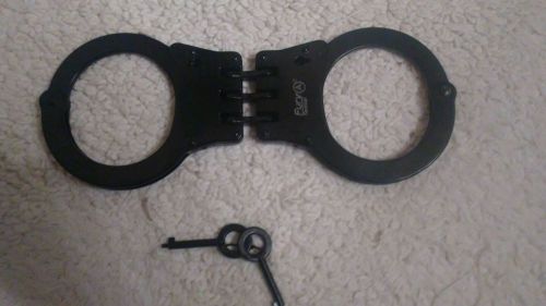 brand new never used handcuff with key