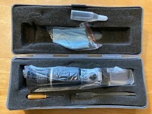 Extech RF-15 Portable Refractometer With Case and Accessories New, Opened Box