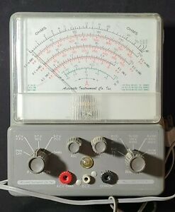 Vintage Accurate Instrument Co. Utility Tester Model 152
