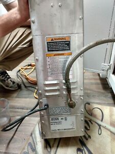 Bunn HW2 SST 2 Gallon Hot Water Dispenser 200 Degrees Fahrenheit 02500.0001