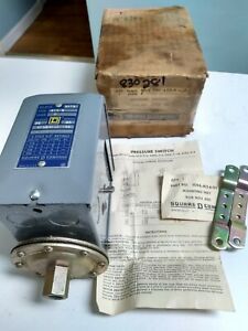 Square D 9103 ASG-8 Pressure Switch Closes 20 Opens 40 Form F 9103ASG8 NOS