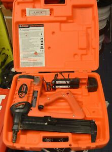 Ramset TF1200 TrakFast Fastener Gun Tool System w/ Batteries &amp; Charger