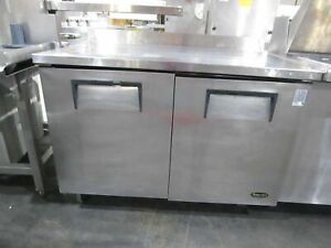 TRUE TWT-48F STAINLESS STEEL 2 DOOR  WORKTOP FREEZER UNDERCOUNTER