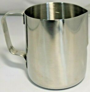 TableCraft 2024 S/S 20-24 Oz. Frothing Pitcher with Mirror Finish Open Box