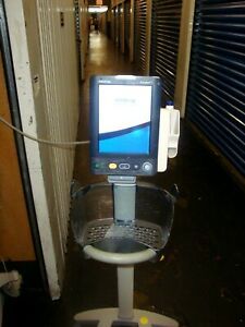 MINDRAY ACCUTORR 7 VITAL SIGNS MONITOR WITH STAND