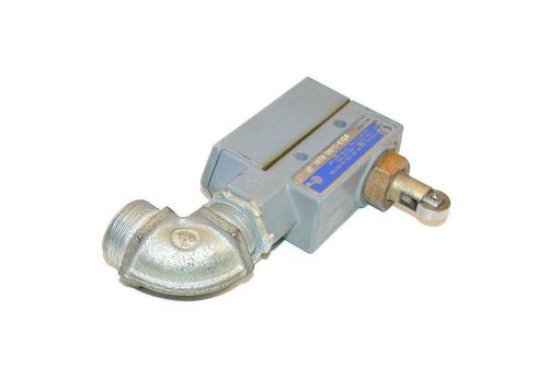 HONEYWELL MICRO SWITCH  LIMIT SWITCH  10 AMP MODEL BZE62RQ8  (2 AVAILABLE)
