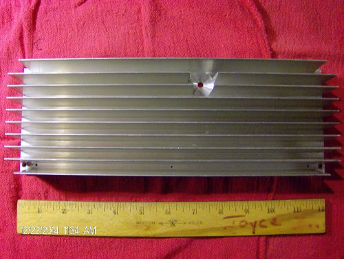 Large aluminum heat sink  300 x 105 x 44 mm  used for sale