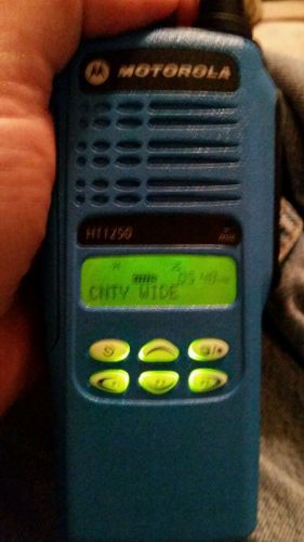 Motorola ht1250 two way radio fire/ems/rescue uhf 450-527 for sale