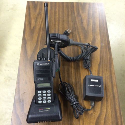 Motorola MT2000, H01KDH9AA7AN, 160 ch, VHF 136-174 MHZ, 5 watt