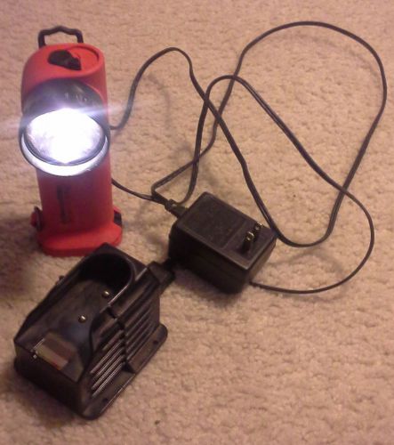 Streamlight 90043 survivor div 2 flashlight with 5-1/2 watt xenon black dot bulb for sale
